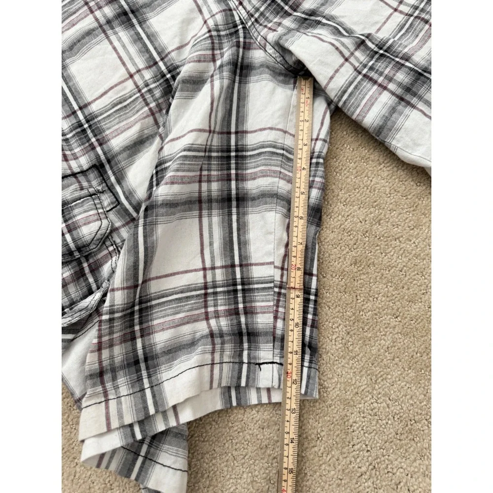 BURNSIDE Men's Plaid Cargo Multi Pockets Casual White Black Red Shorts-Size 48